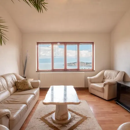 Casa Farmak אוהריד